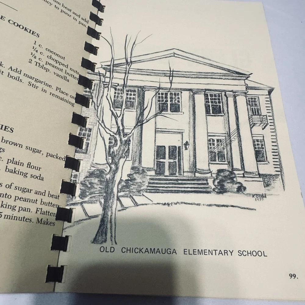 Chickamauga, Georgia Cookbook 1975 Homemaker's Club w/ Landmark Sketches‎
